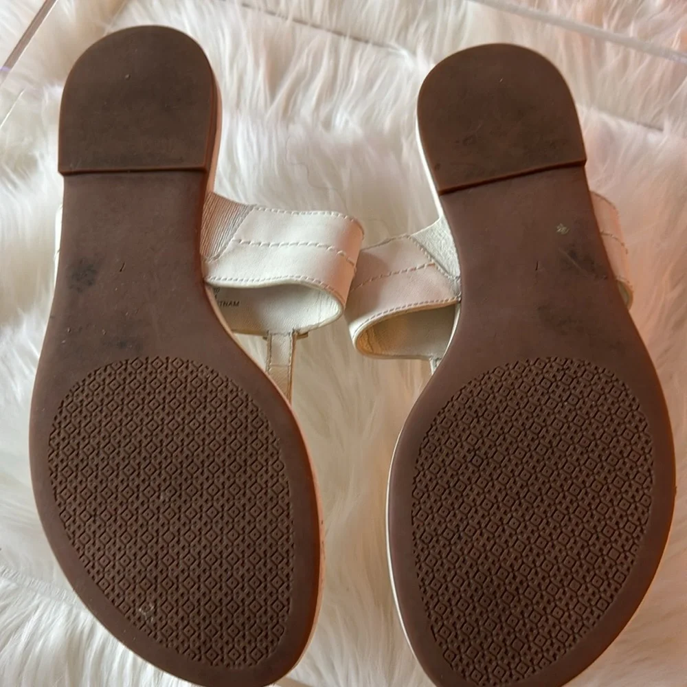 Tory Burch Everly Backless Thong Sandal in white, size 7 - Picture 5 of 6